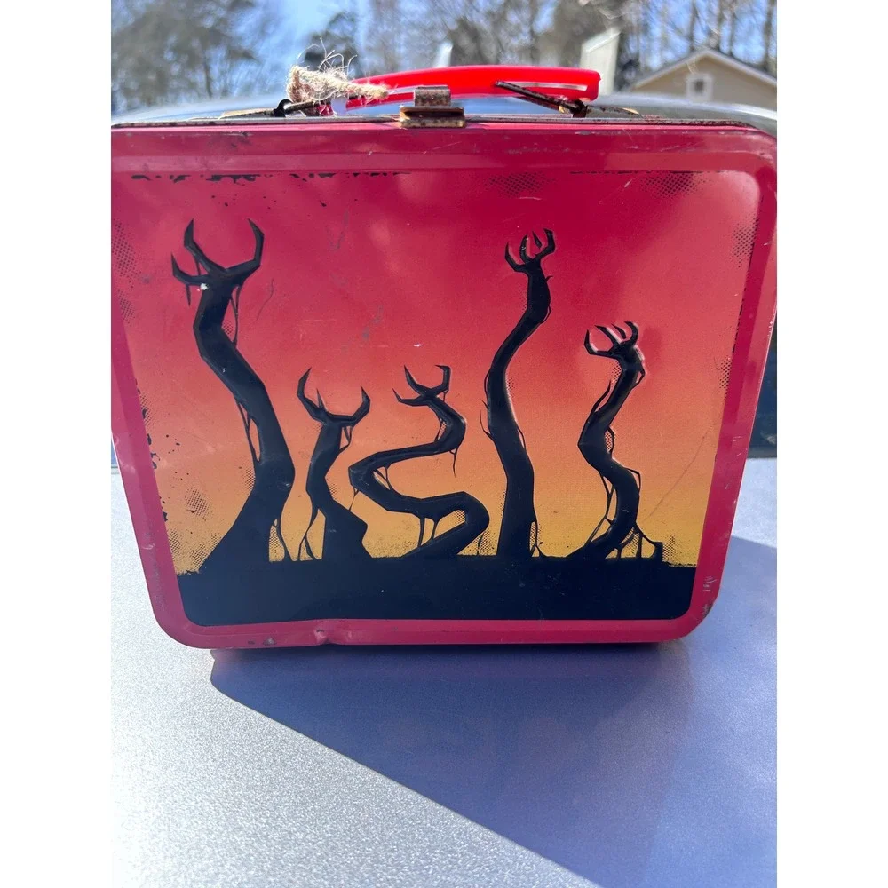 Funko Stranger Things Metal Lunch Box Red Black‎ Fair Condition 2019 Netflix